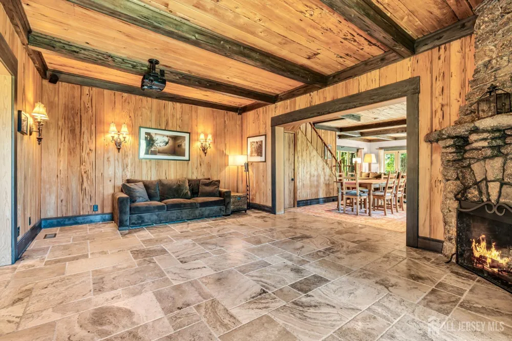 50 Hooper Avenue Atlantic Highlands, NJ 07716