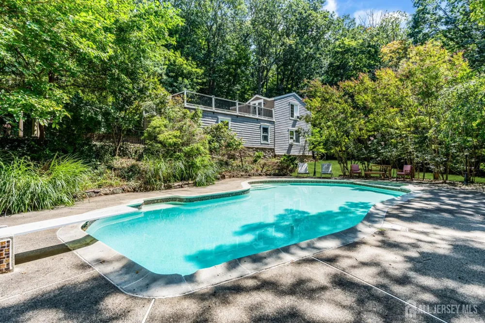 50 Hooper Avenue Atlantic Highlands, NJ 07716