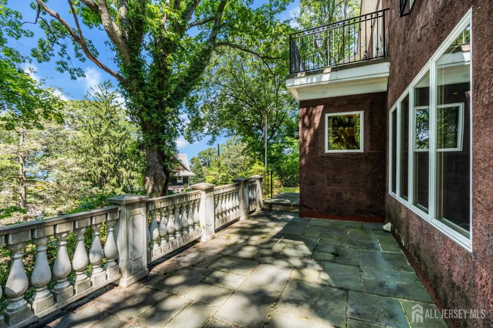50 Hooper Avenue Atlantic Highlands, NJ 07716