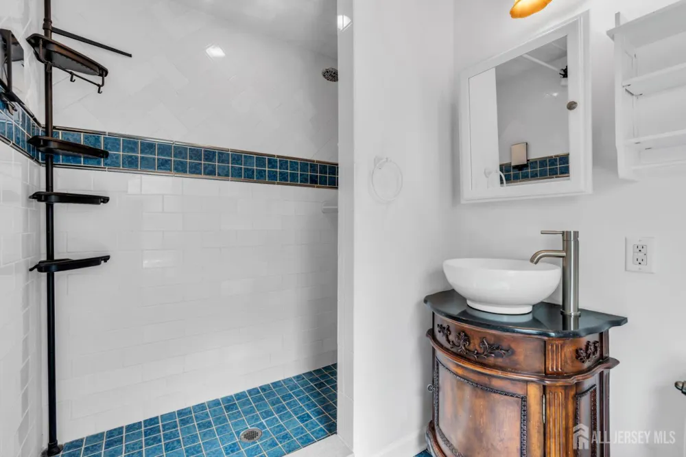 50 Hooper Avenue Atlantic Highlands, NJ 07716