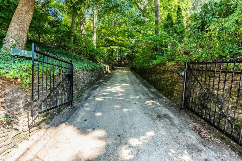 50 Hooper Avenue Atlantic Highlands, NJ 07716