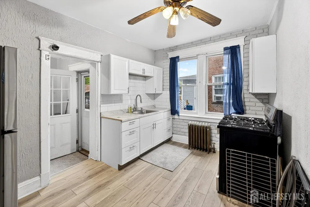 53 Sanhican Drive Trenton, NJ 08618