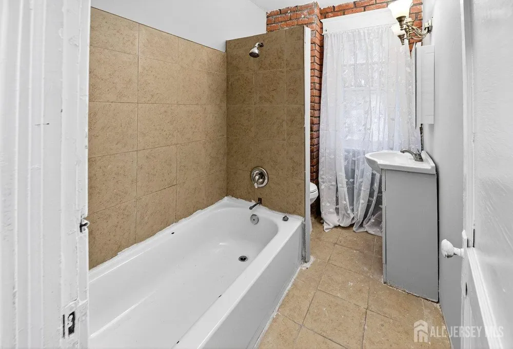 53 Sanhican Drive Trenton, NJ 08618
