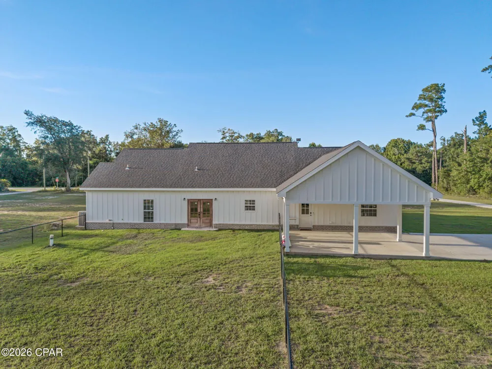 1915 Us Highway 90 Cottondale, FL 32431