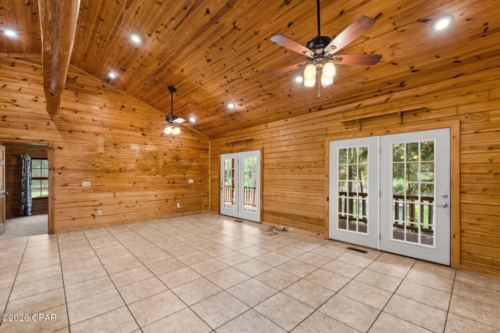 5714 Concord Road Bascom, FL 32423