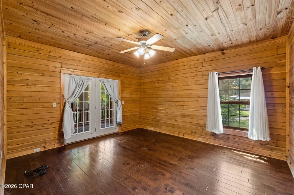 5714 Concord Road Bascom, FL 32423