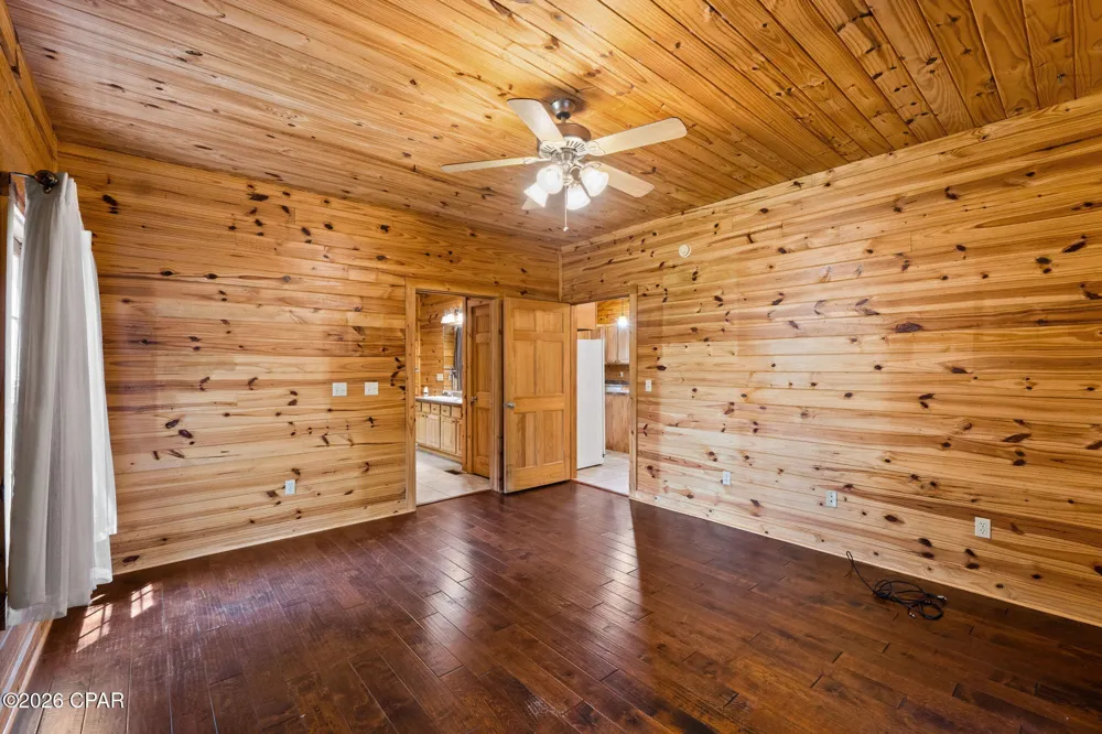 5714 Concord Road Bascom, FL 32423