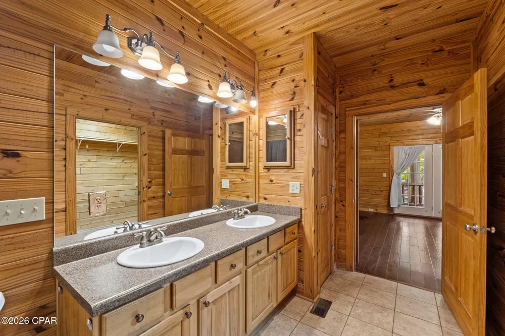 5714 Concord Road Bascom, FL 32423