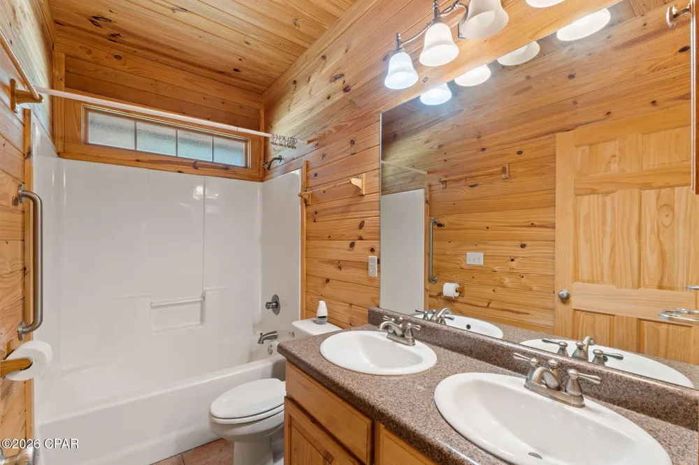 5714 Concord Road Bascom, FL 32423