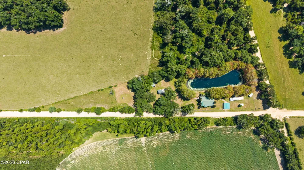 5714 Concord Road Bascom, FL 32423
