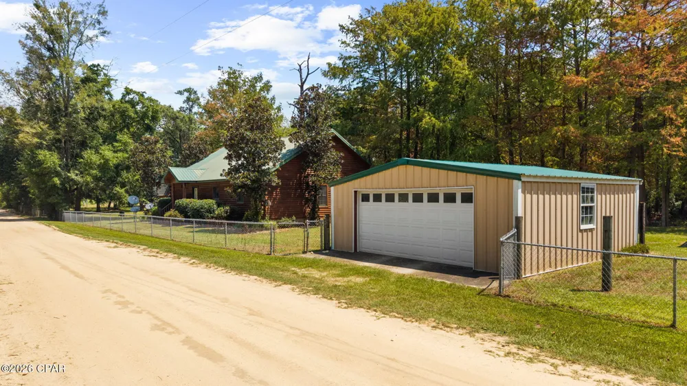5714 Concord Road Bascom, FL 32423