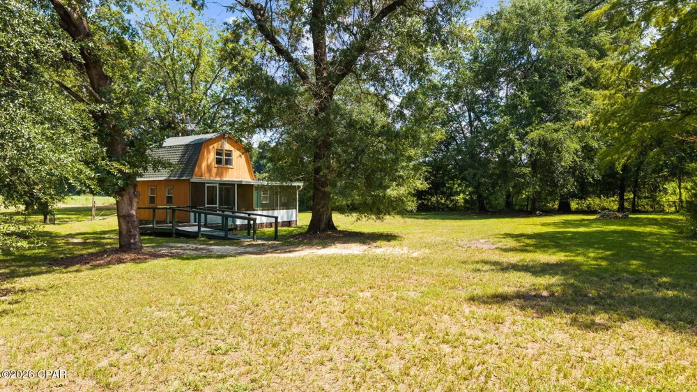 5714 Concord Road Bascom, FL 32423