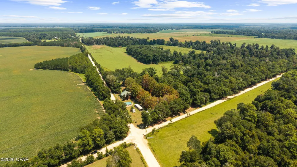 5714 Concord Road Bascom, FL 32423