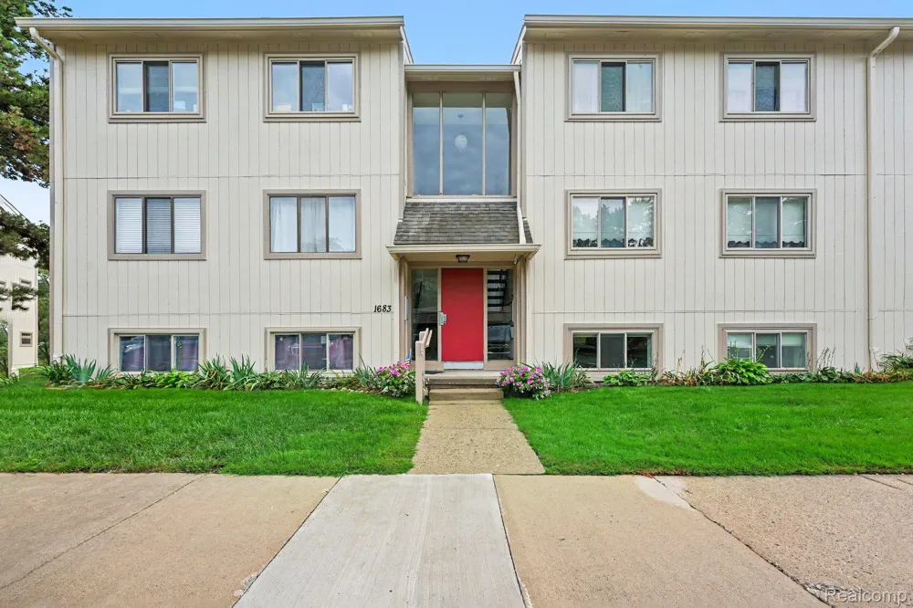 1683 Riverside Drive #2 Rochester Hills City, MI 48309