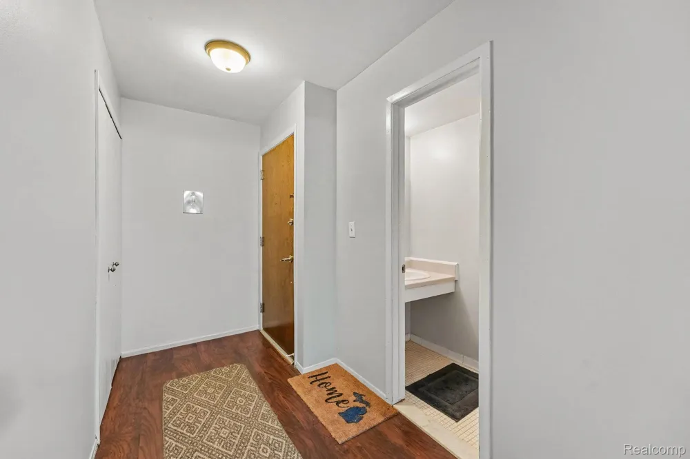 1683 Riverside Drive #2 Rochester Hills City, MI 48309