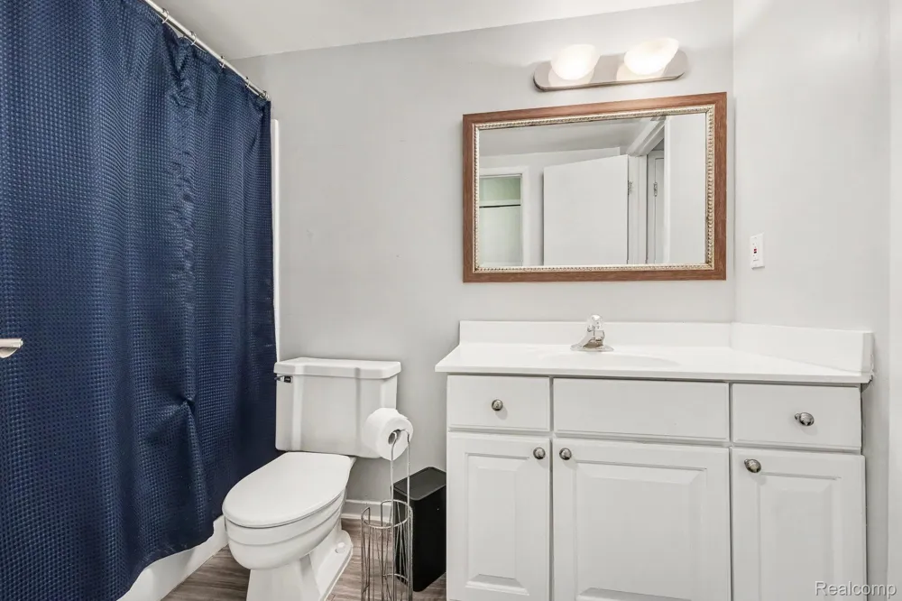 1683 Riverside Drive #2 Rochester Hills City, MI 48309