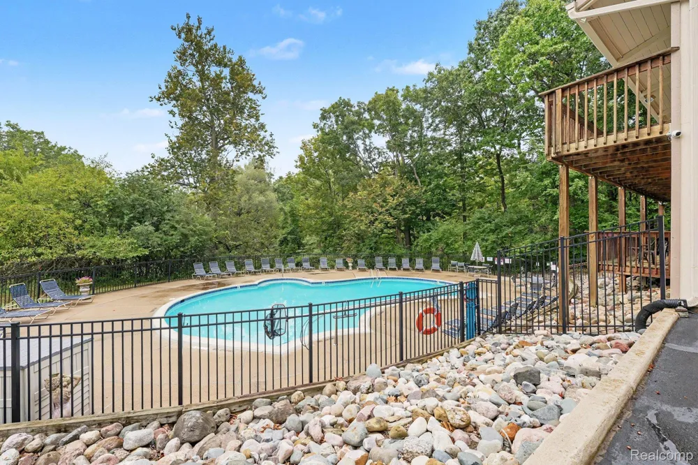 1683 Riverside Drive #2 Rochester Hills City, MI 48309