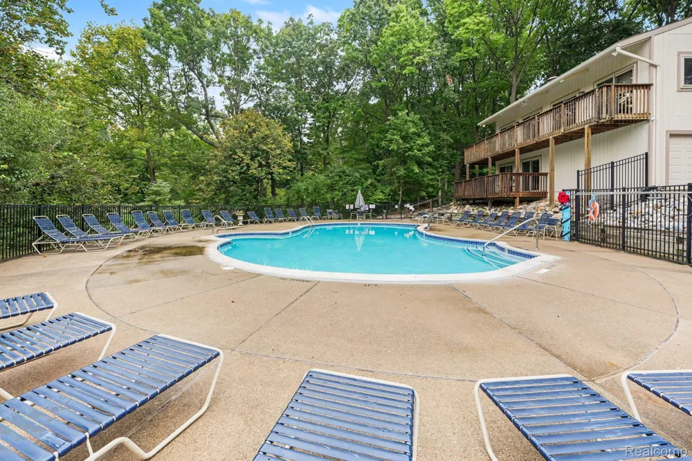 1683 Riverside Drive #2 Rochester Hills City, MI 48309