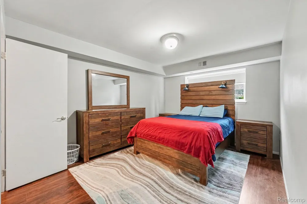 1683 Riverside Drive #2 Rochester Hills City, MI 48309