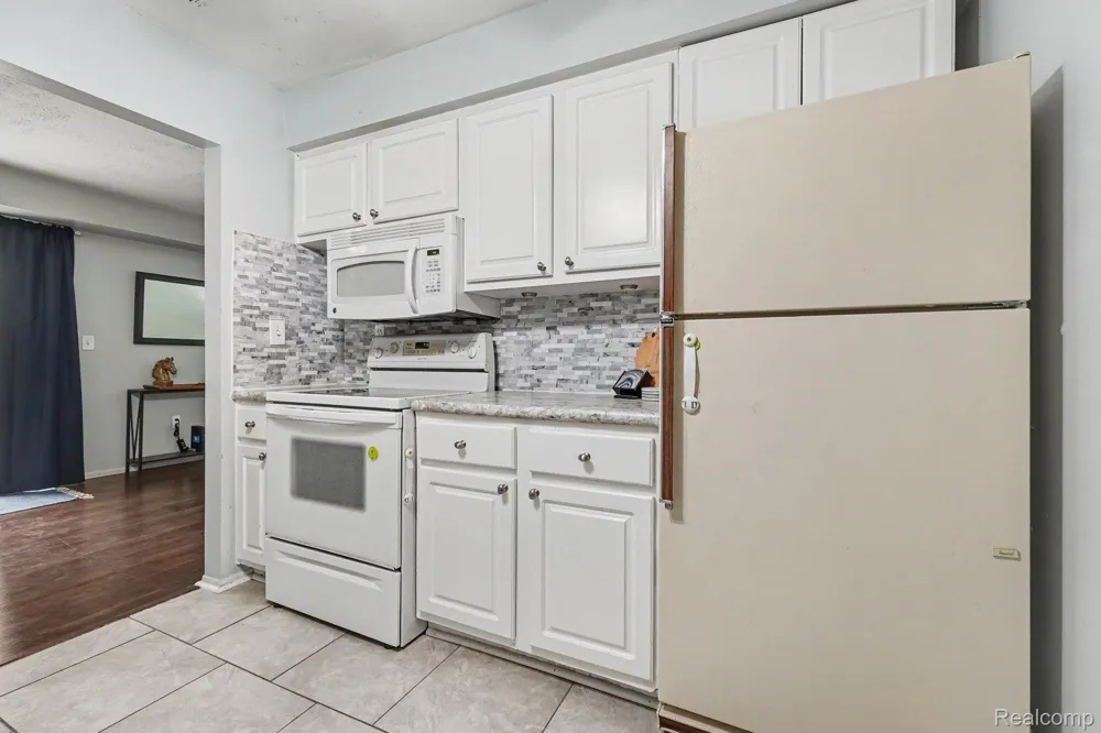 1683 Riverside Drive #2 Rochester Hills City, MI 48309