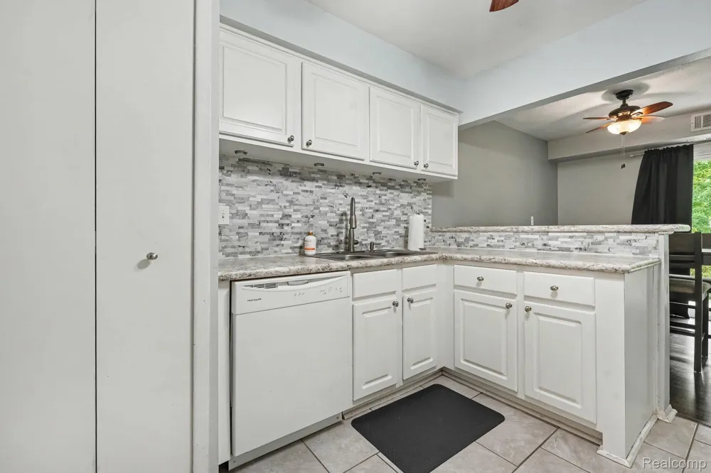 1683 Riverside Drive #2 Rochester Hills City, MI 48309
