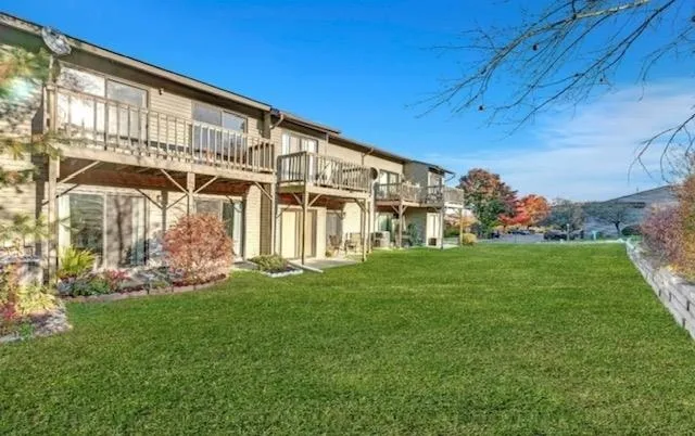 905 SPRUCE HILLS DR Glen Gardner, NJ 08826
