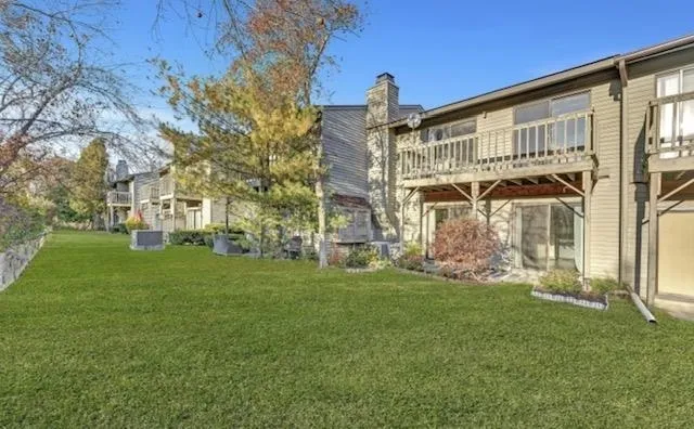 905 SPRUCE HILLS DR Glen Gardner, NJ 08826