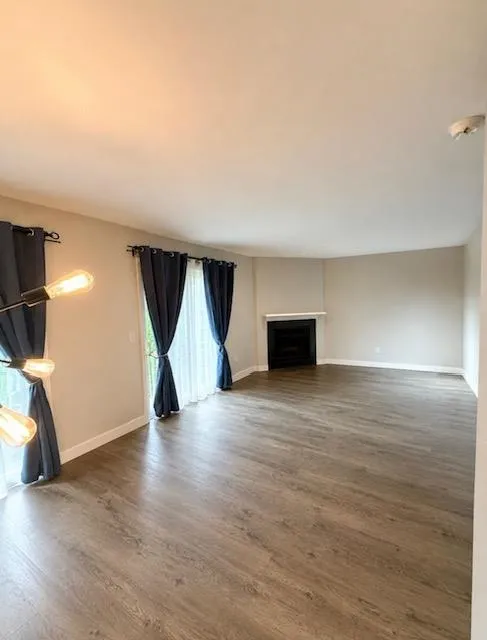 905 SPRUCE HILLS DR Glen Gardner, NJ 08826