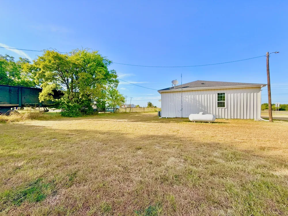 26272 State Highway 56 Whitesboro, TX 76273
