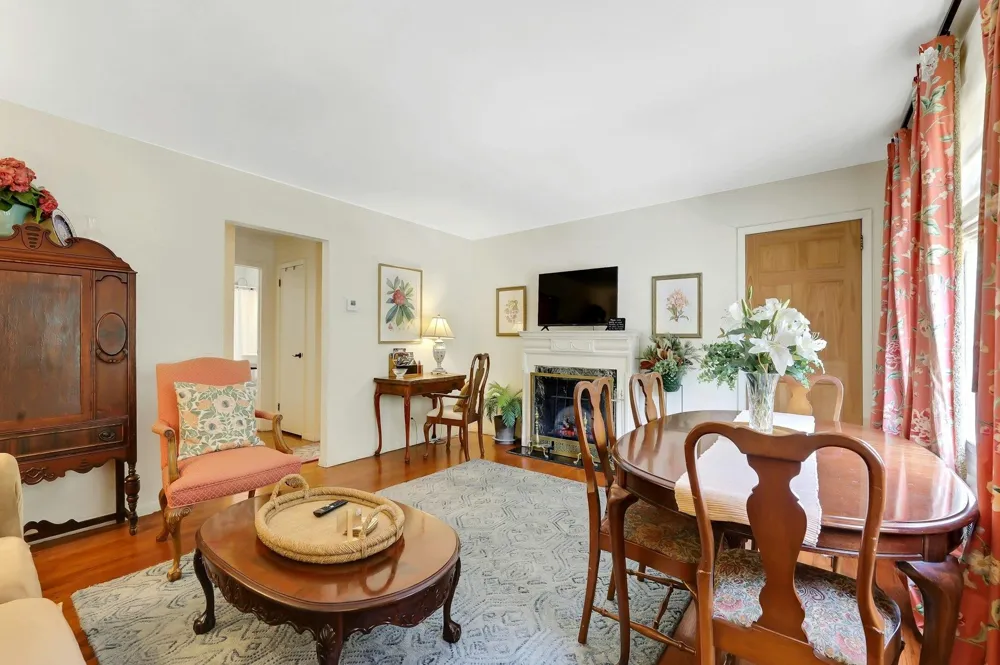 27 73RD ST North Bergen, NJ 07047