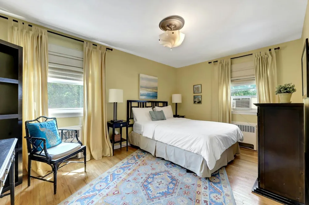 27 73RD ST North Bergen, NJ 07047