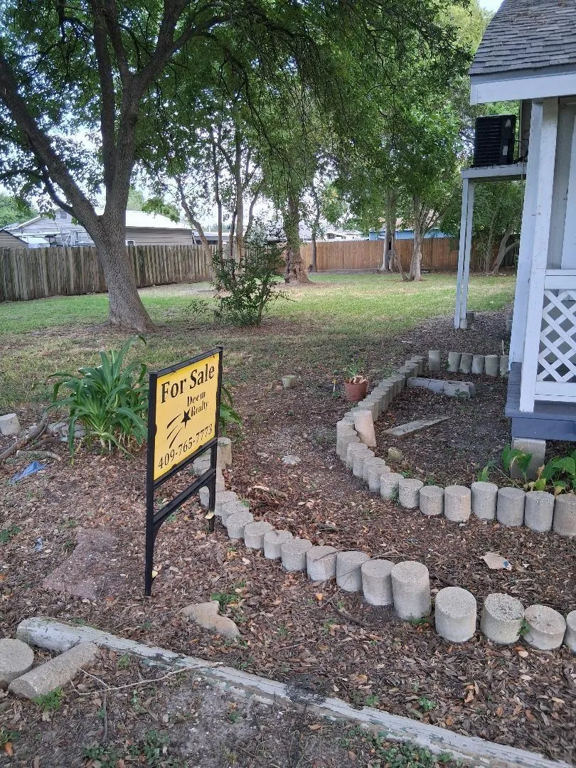 2526 3rd 1/2 Avenue Texas City, TX 77590