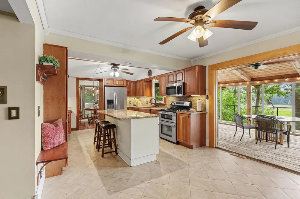 127 E Maple Street Fruitport, MI 49415