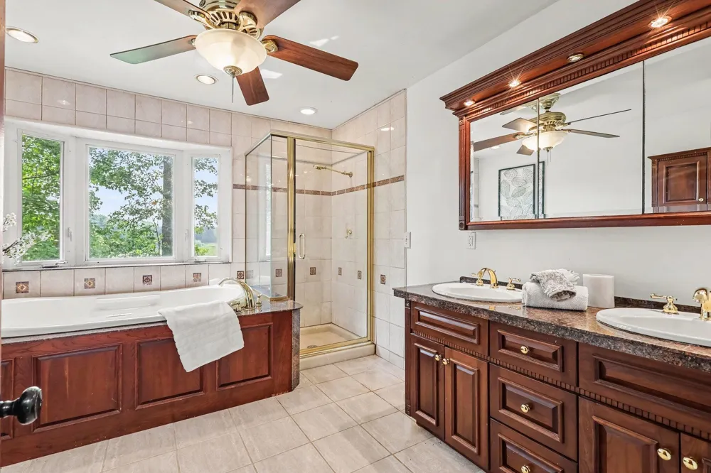 127 E Maple Street Fruitport, MI 49415