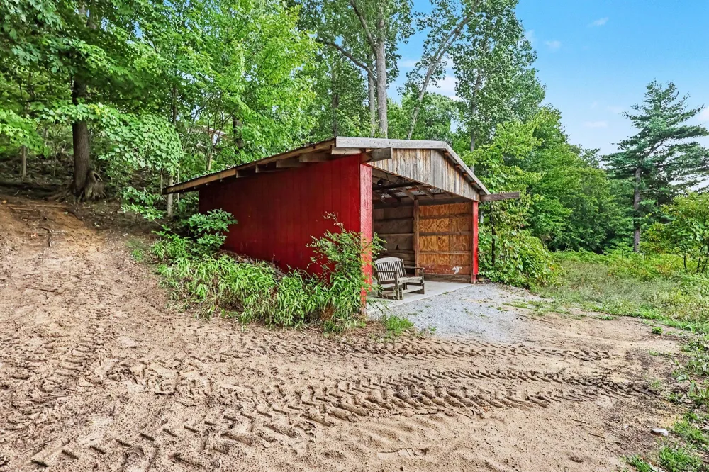 127 E Maple Street Fruitport, MI 49415