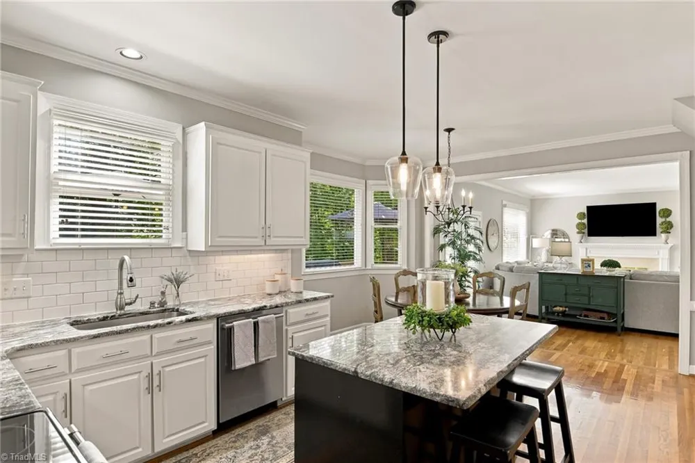 2803 Hackney Way Jamestown, NC 27282