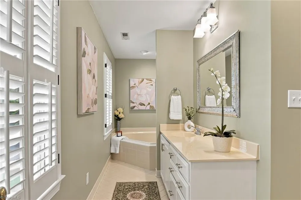 2803 Hackney Way Jamestown, NC 27282