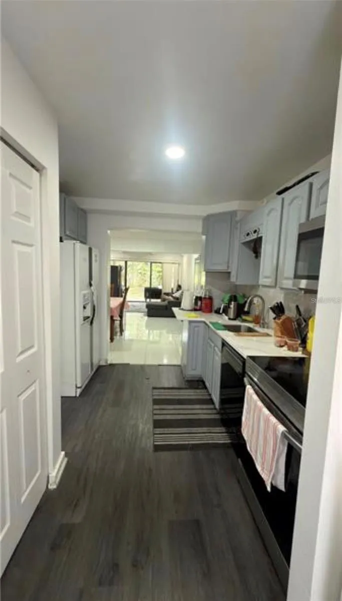 5304 INDIAN CREEK DRIVE #D03 Orlando, FL 32811