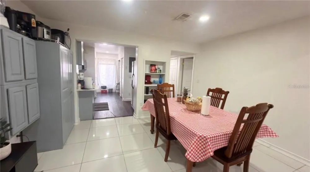 5304 INDIAN CREEK DRIVE #D03 Orlando, FL 32811