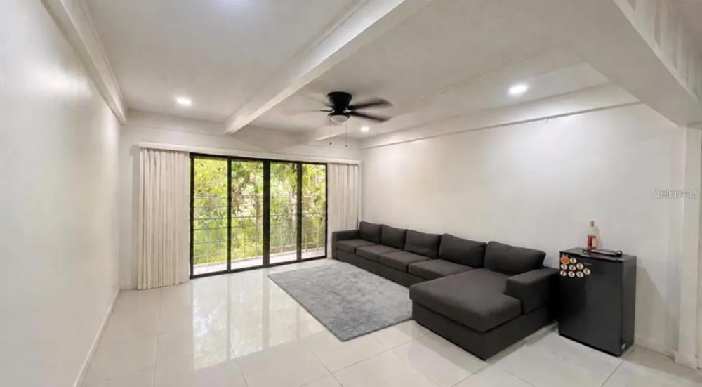 5304 INDIAN CREEK DRIVE #D03 Orlando, FL 32811