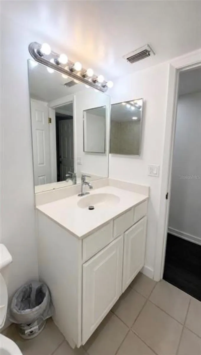 5304 INDIAN CREEK DRIVE #D03 Orlando, FL 32811