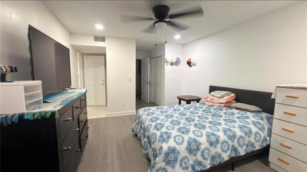 5304 INDIAN CREEK DRIVE #D03 Orlando, FL 32811