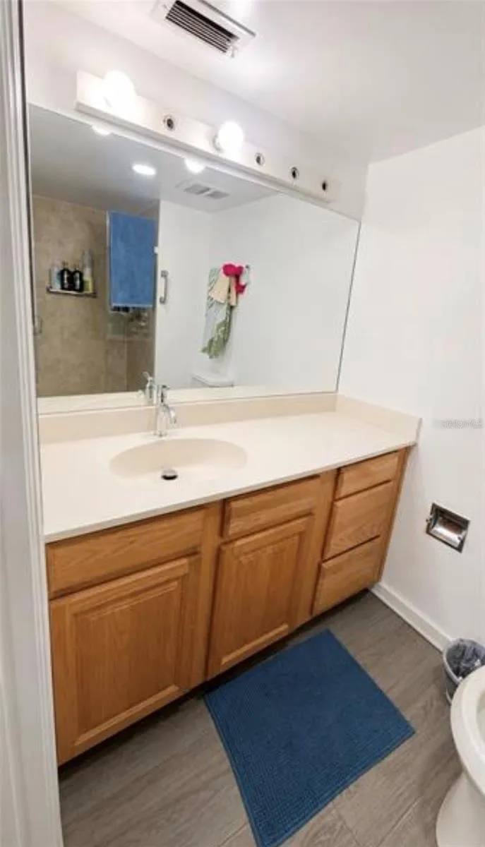5304 INDIAN CREEK DRIVE #D03 Orlando, FL 32811