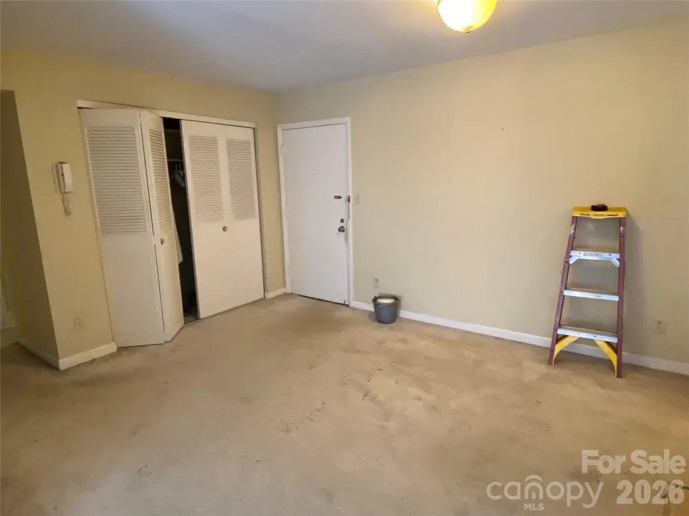 1323 Queens Road #208 Charlotte, NC 28207