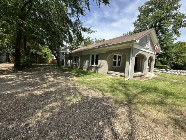 1103 S Broadway Avenue Tyler, TX 75701