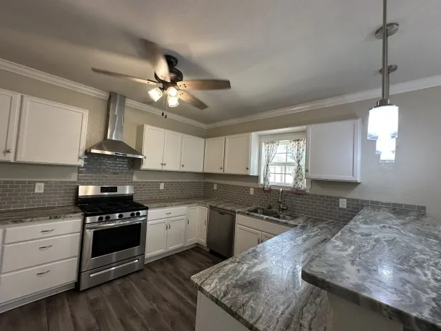 1103 S Broadway Avenue Tyler, TX 75701