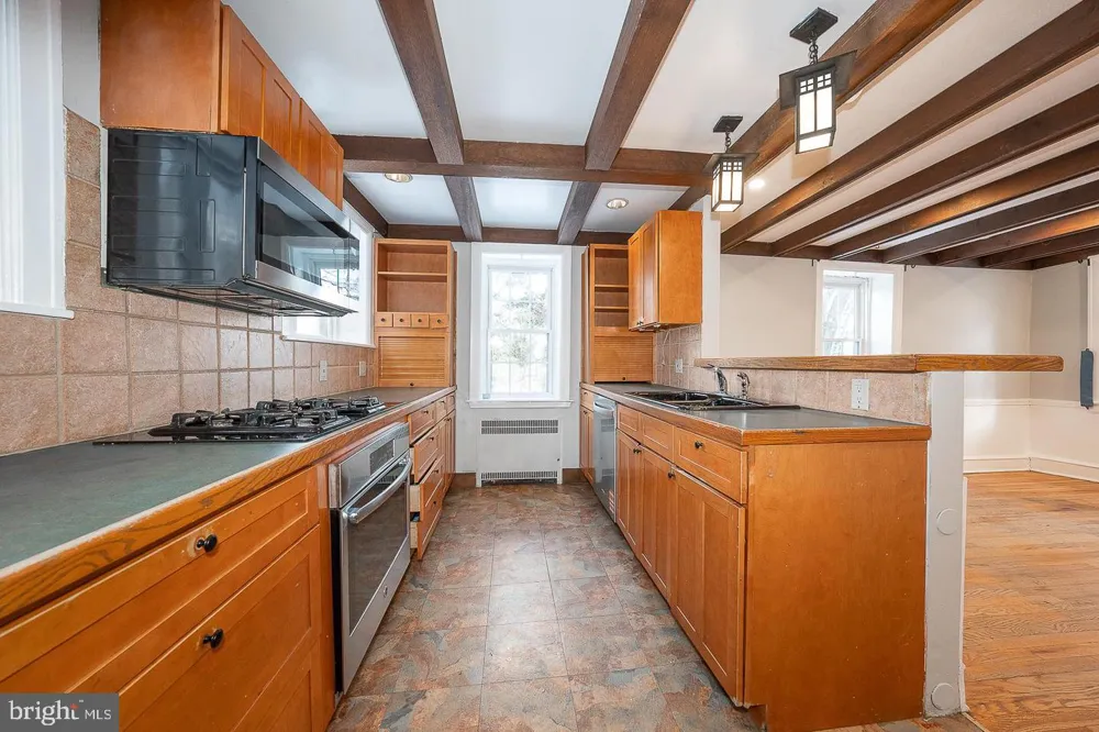 625 CHELTEN HILLS DRIVE Elkins Park, PA 19027