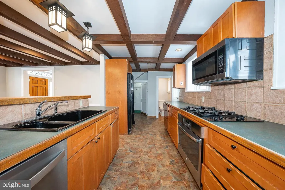 625 CHELTEN HILLS DRIVE Elkins Park, PA 19027