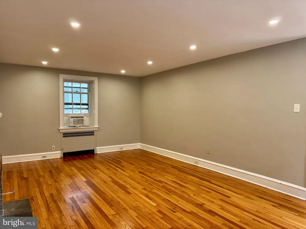 625 CHELTEN HILLS DRIVE Elkins Park, PA 19027