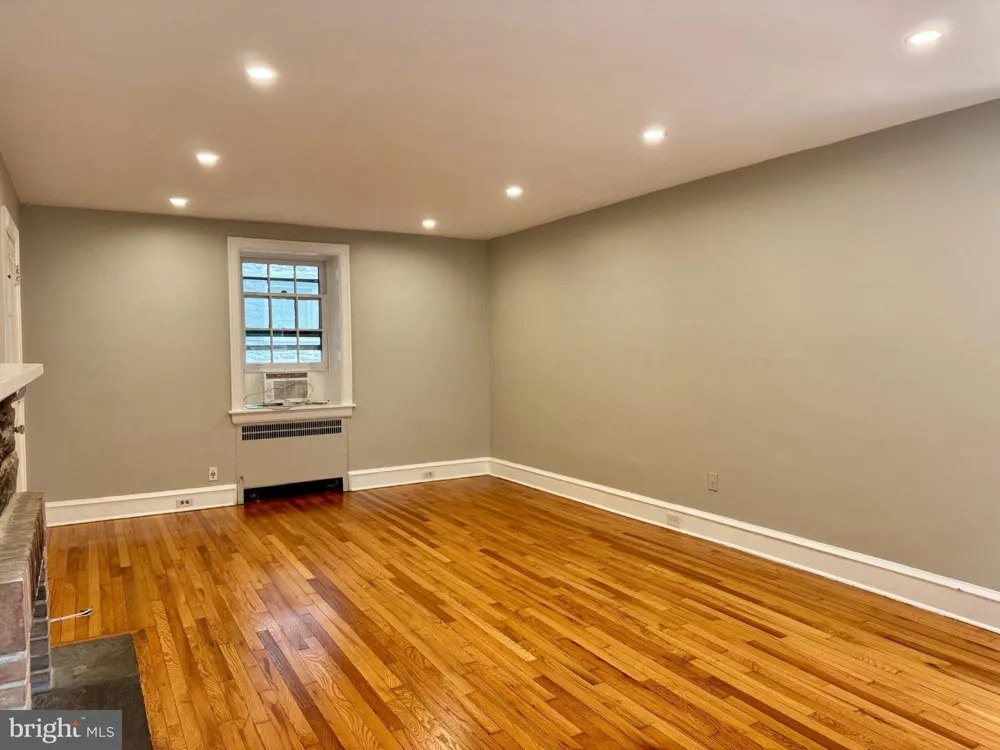 625 CHELTEN HILLS DRIVE Elkins Park, PA 19027